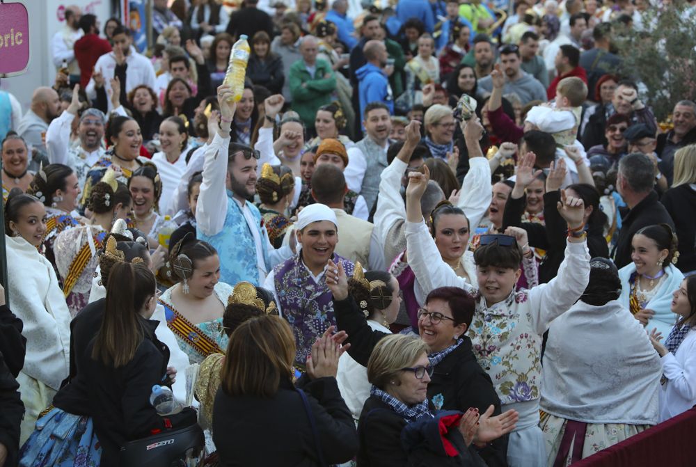 Emoción y nervios en la entrega de premios a las fallas de Sagunt