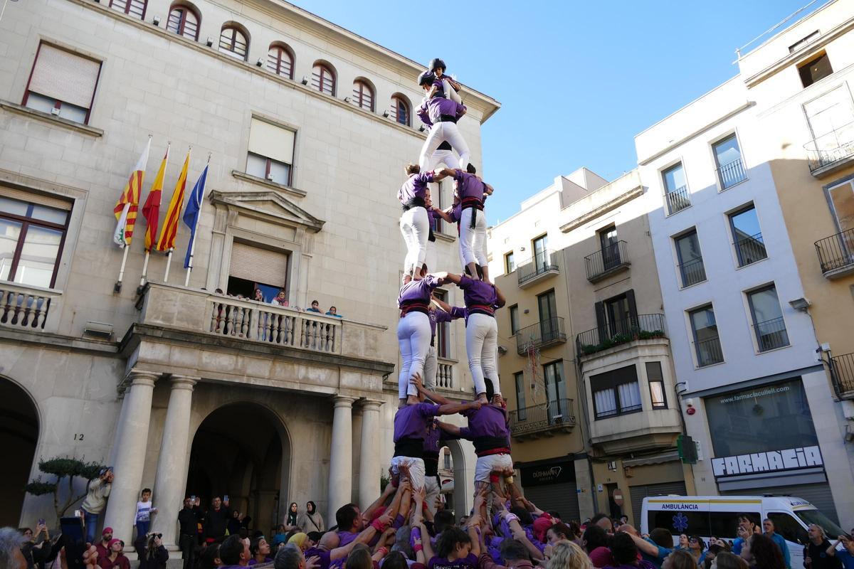 La Colla Castellera de Figueres tanca temporada amb els Xerrics d'Olot i la Colla Castellera del Baix Montseny