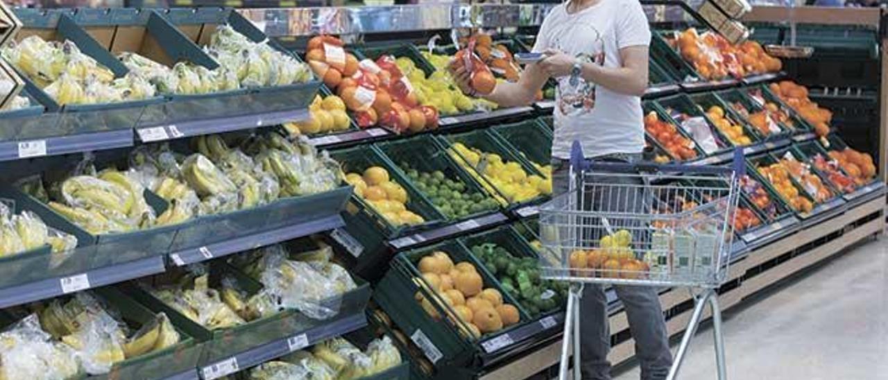 En 2017 cada balear consumió 75 kilos más de alimentos que la media estatal