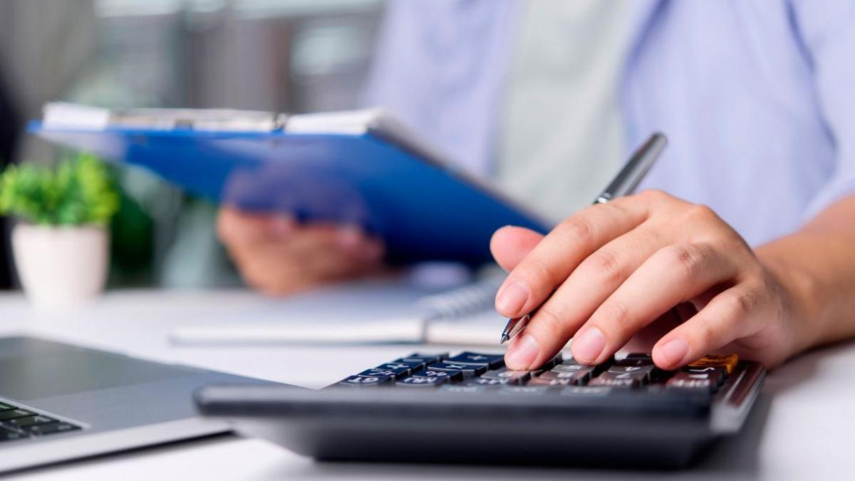 La empresa deberá readmitir al empleado o abonarle una indemnización de 5.654,69 euros, a parte del pago obligatorio de 4.022,11 euros