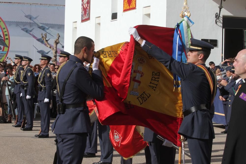 Jura de bandera de nuevos alumnos en la Academia General del Aire