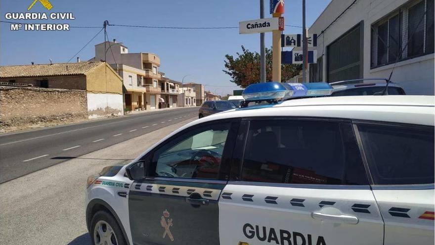 Tres detenidos por un robo con intimidación en Cañada