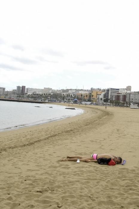 CONTAMINACION EN LA PLAYA DE LAS ALCARAVANERAS