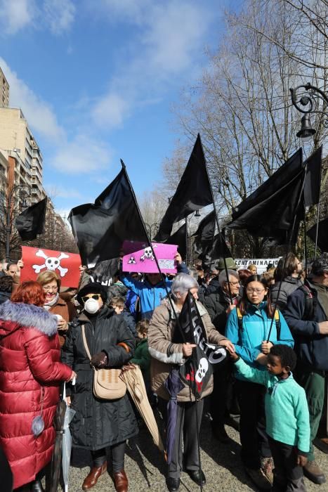 Manifestación en las calles de Gijón contra la contaminación en Asturias