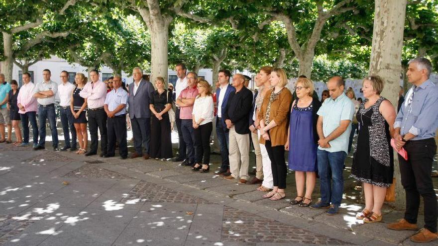 Atentado en Niza: Más de 150 zamoranos se concentran contra la barbarie de Francia