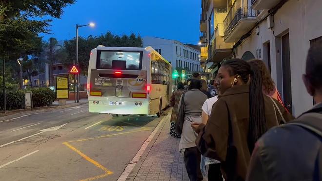 El parón de Rodalies desborda los autobuses del Vallès y el Maresme: "La situación es un desastre"