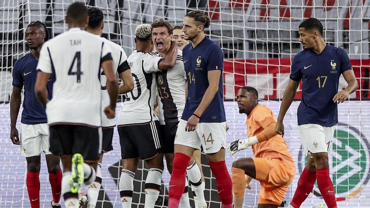 Müller celebra el 1-0 ante Francia