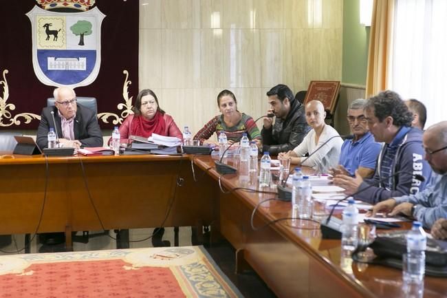 Pleno en el Ayuntamiento de La Oliva (25/02/2016)