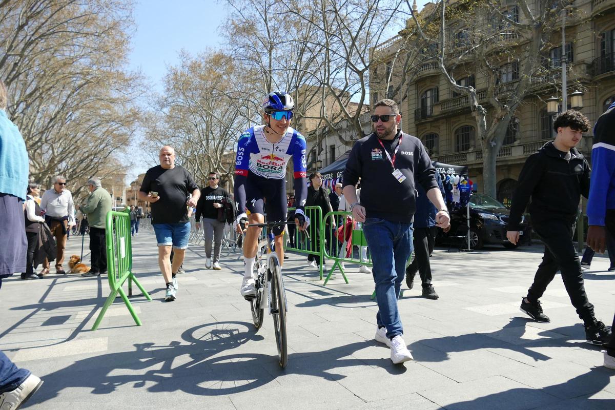 EN IMATGES | La 105a Volta Catalunya inicia la seva segona etapa des de la Torre Galatea de Figueres