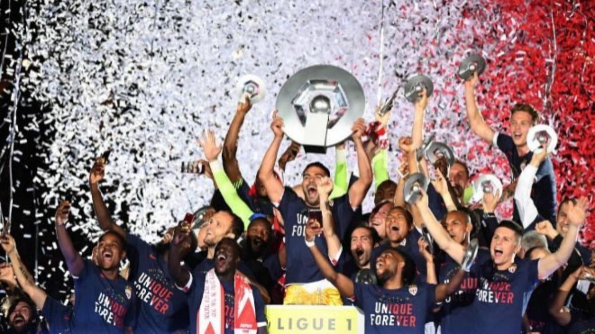 El Mónaco, celebrando el título de campeón de la Ligue 1 2016/17