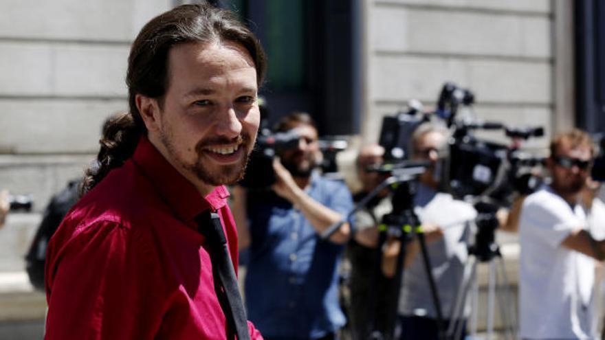 Iglesias: &quot;El PSOE decidirá si sigue el PP o gobierna con nosotros&quot;