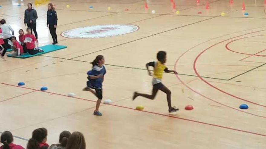 Deporte Escolar Región de Murcia: Finales de atletismo y bádminton