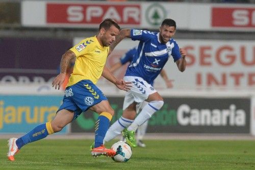 ctv-kv6-vicente-gmez-abre-las-puertas-del-cielo-de-primera-divisin-a-la-ud-las-palmas00092