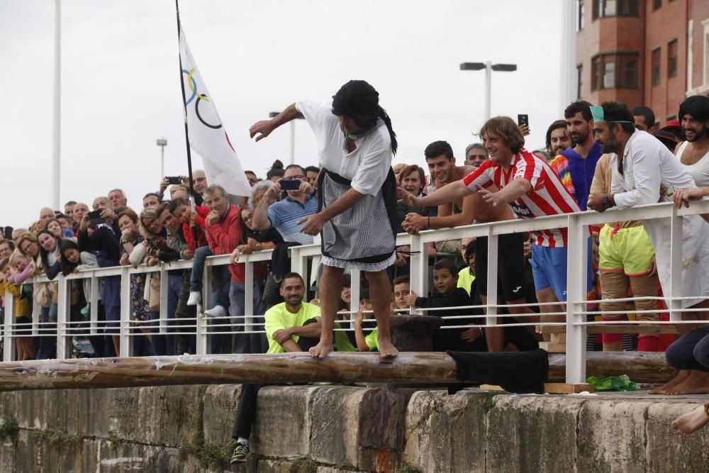 Cucaña en las fiestas de Cimadevilla