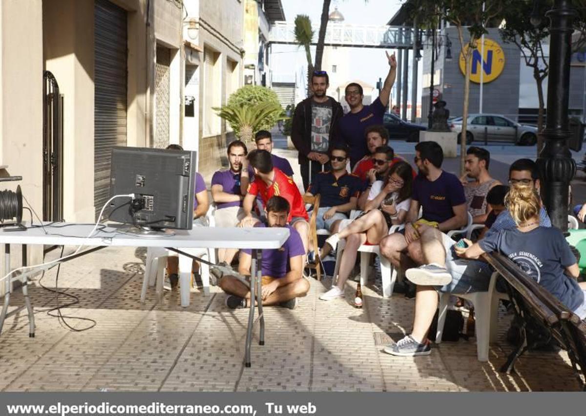 Las calles del Grao se llenan de fiesta