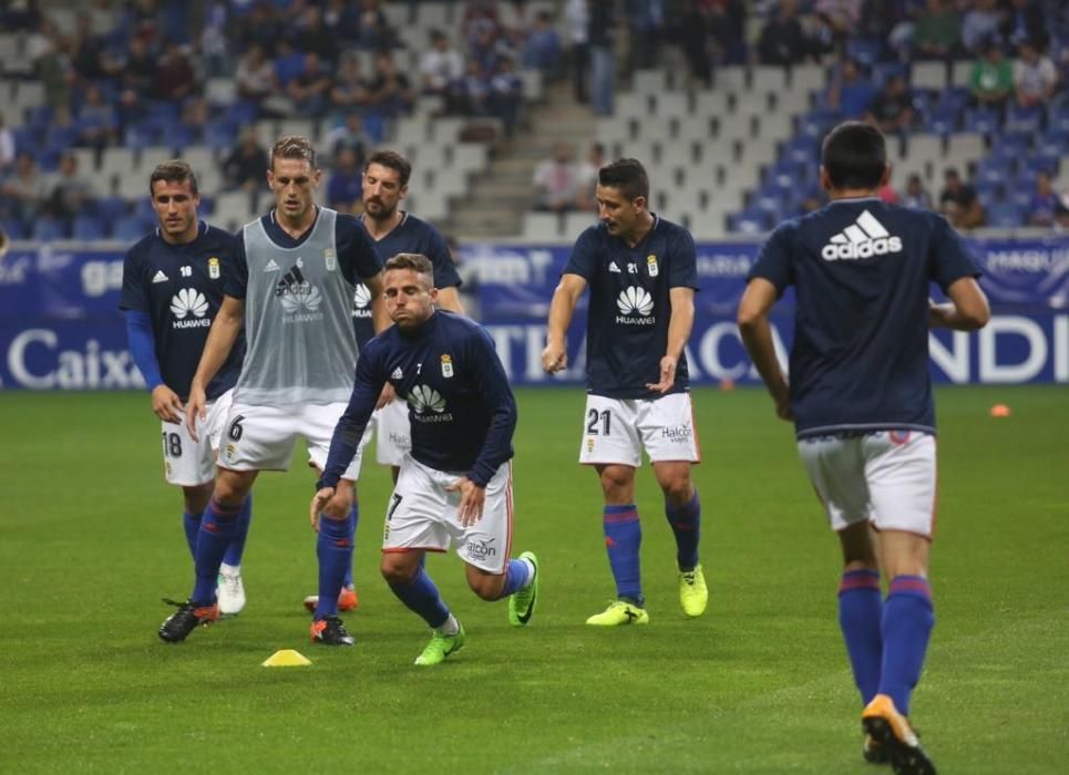 El partido entre el Oviedo y el Zaragoza, en imágenes