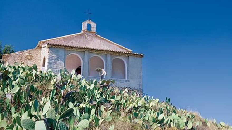 La ermita de Sant Miquel, en l&#039;Alqueria de la Comtessa pero propiedad de la Font d&#039;en Carròs.