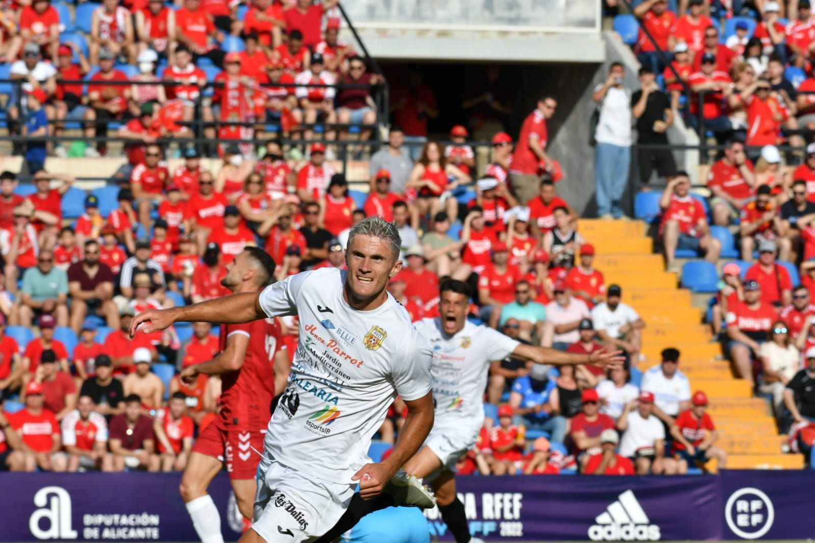 Las imágenes de la final del 'play off' de ascenso a Primera RFEF entre la Peña Deportiva y el Real Murcia