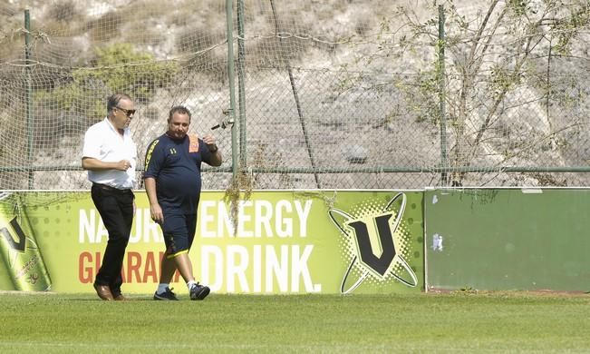 ENTRENAMIENTO DE LA UD LAS PALMAS Y ENTREVISTGA ...