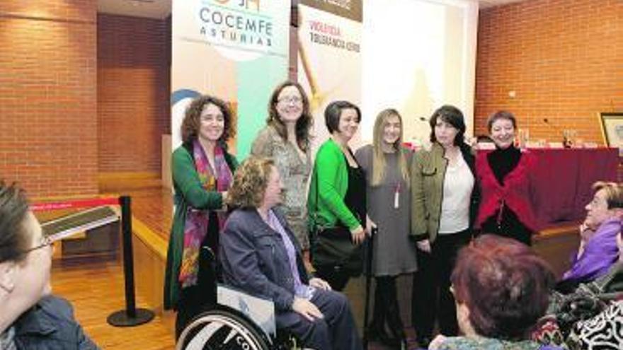 Las mujeres participantes en la presentación.