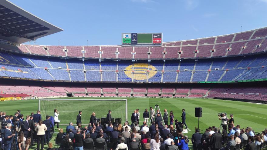 Laporta, tras colocar la primera piedra del futuro Camp Nou: &quot;Volveremos con más fuerza que nunca&quot;