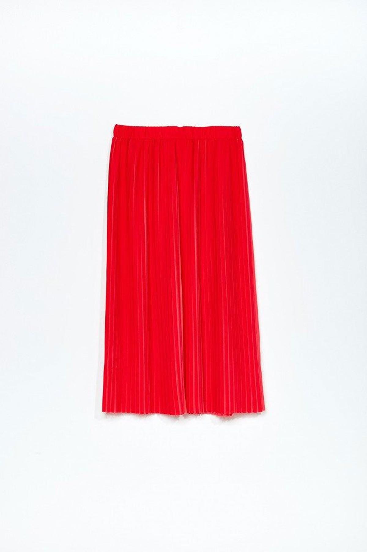 Falda plisada bicolor de Sfera. (Precio: 25, 99 euros)
