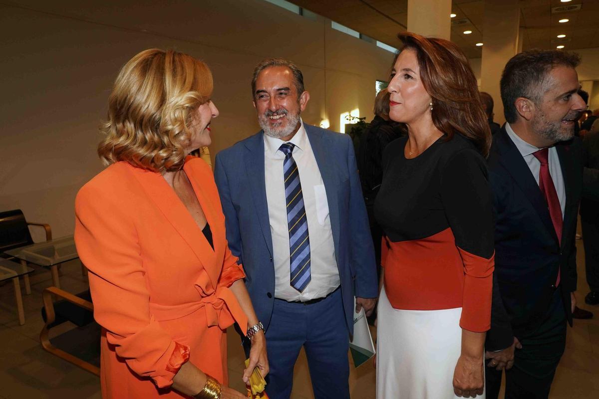Gala de entrega de los Premios Málaga 2024, imágenes de los premiados y recepción de los invitados al Auditorio Edgar Neville
