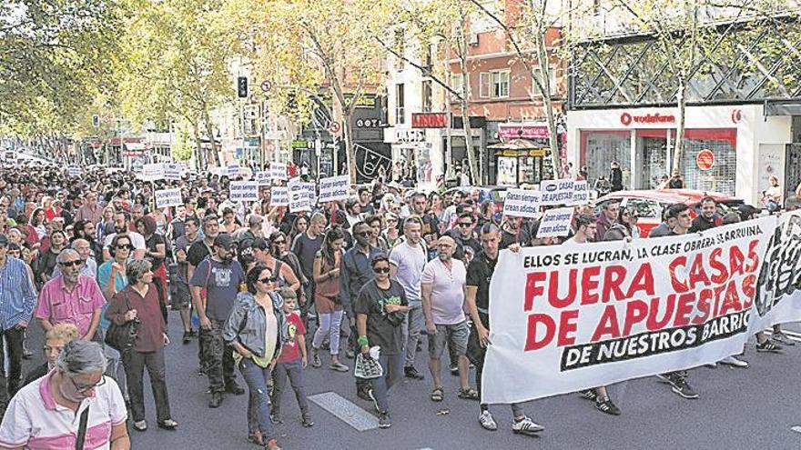 Manifestaciones en todo el país contra las casas de apuestas