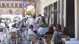 Urbanismo cierra el grifo y pone plazos a los hosteleros de Córdoba para pedir la licencia de veladores