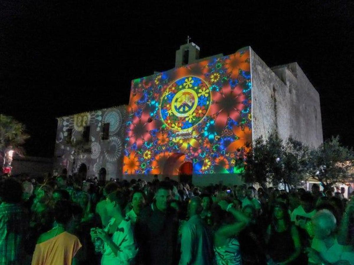 Formentera formó parte del circuito internacional del hippy. Aquí uno de sus festivales.