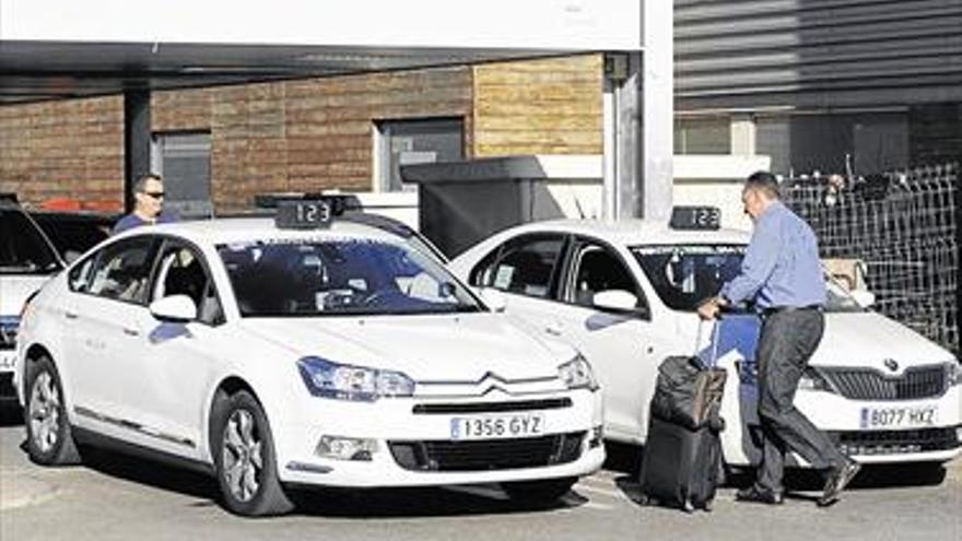 Los taxistas de Orpesa critican a los de Castellón por el aeropuerto