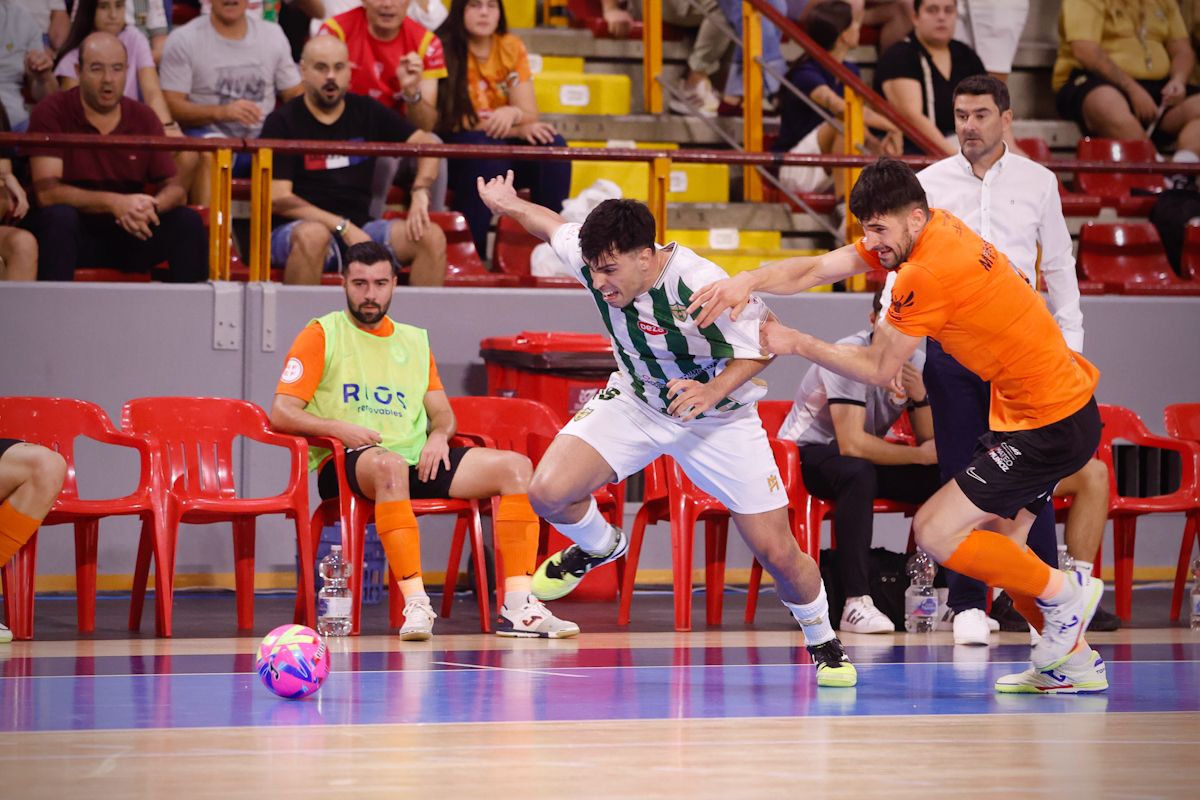 El encuentro Córdoba Futsal - Ribera Navarra en imágenes