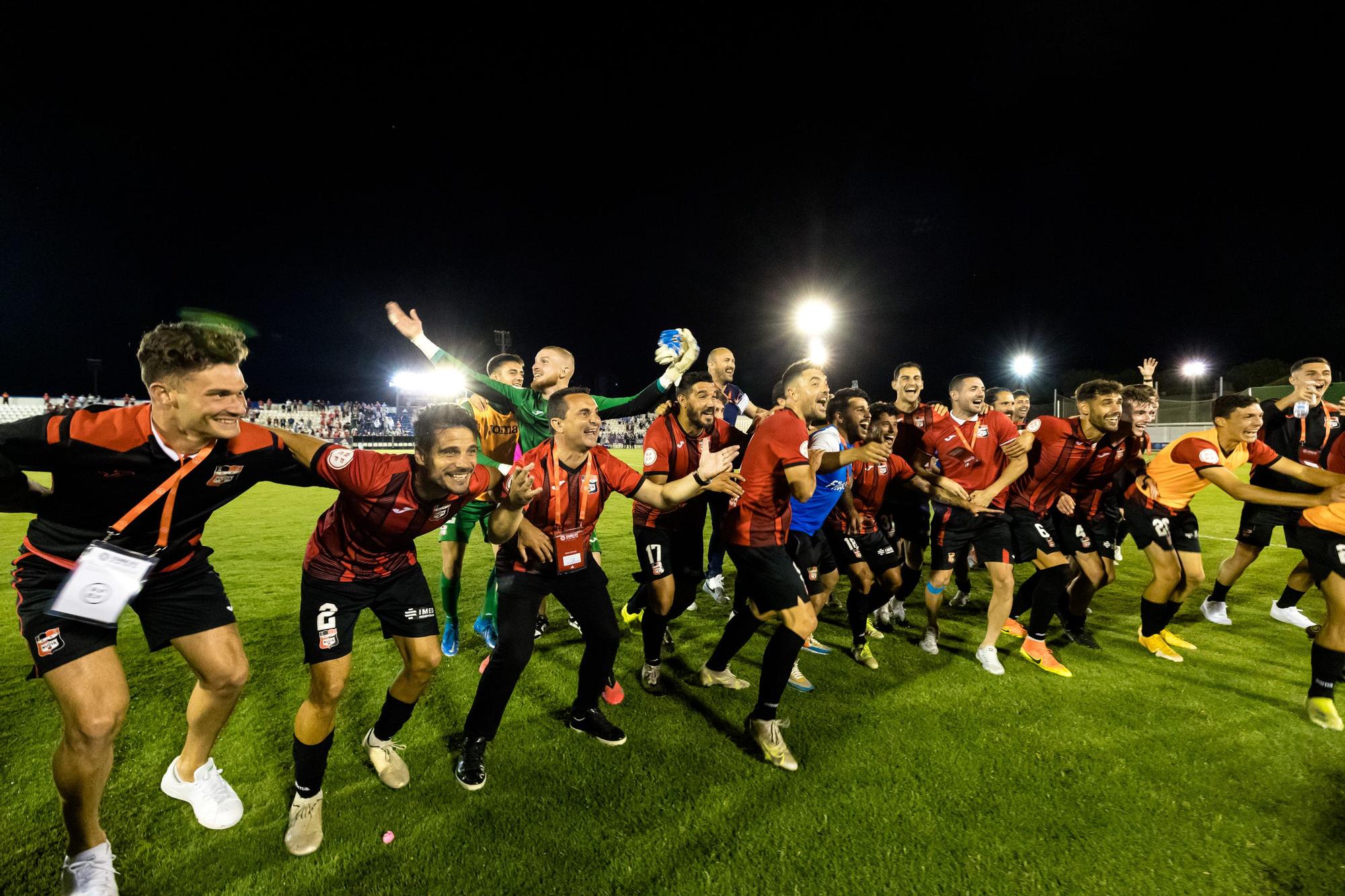 Una gran acción de Fofo finalizada por Marc Mas rompe el partido contra el Coria a diez minutos para el final y cuando todo apuntaba a la prórroga