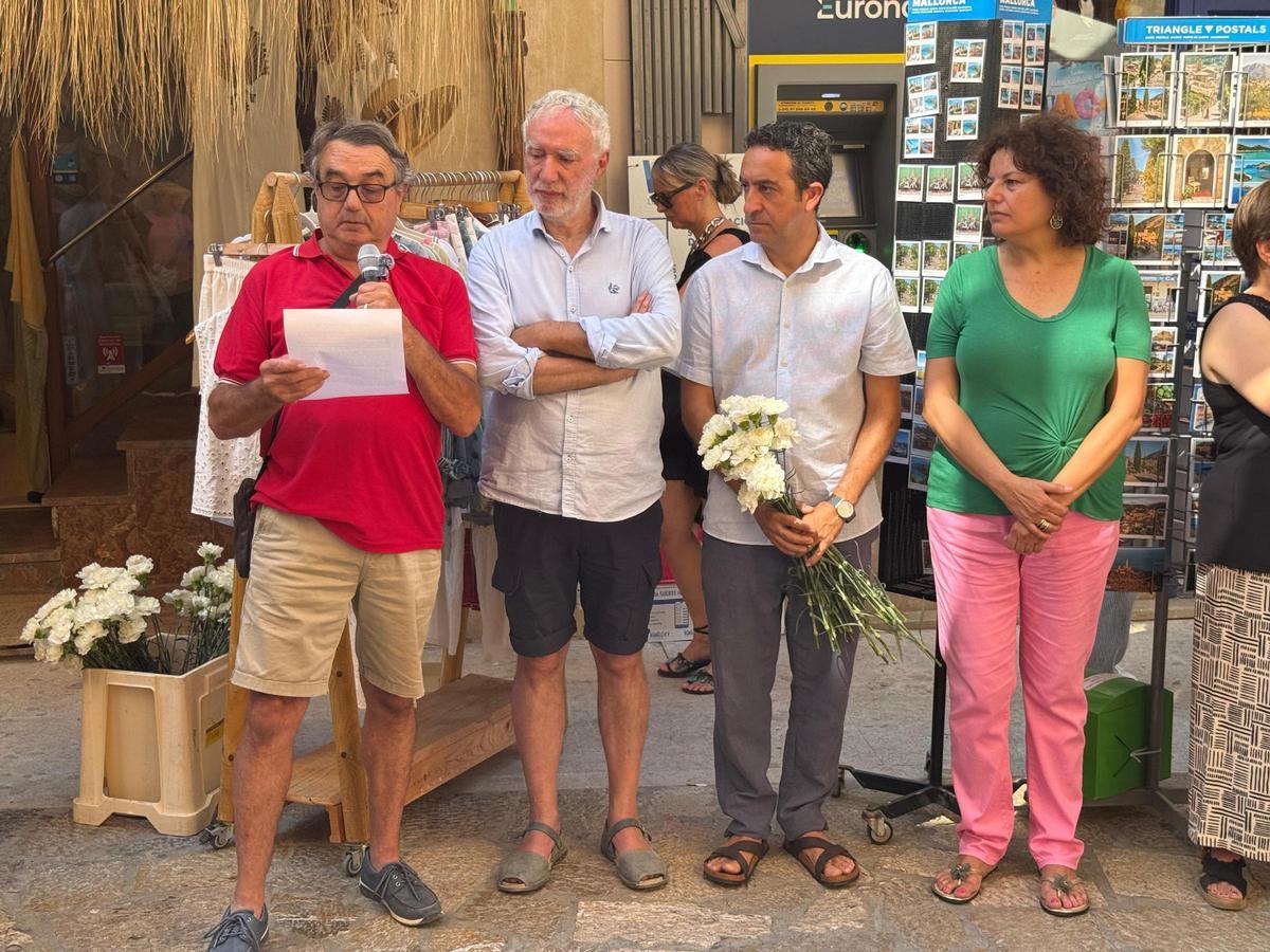 FOTOS | Pollença coloca 27 piedras de la memoria, en imágenes
