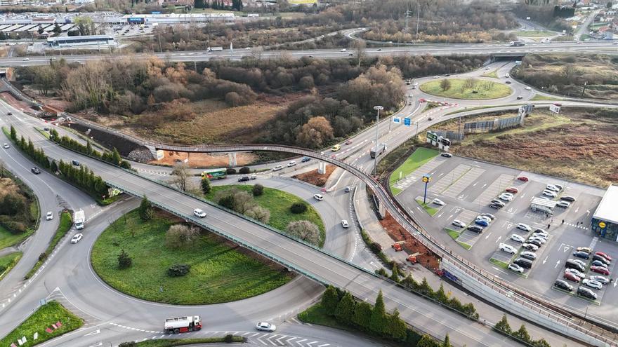 Fotos de dron de la pasarela Lugones La Fresneda finalizada.