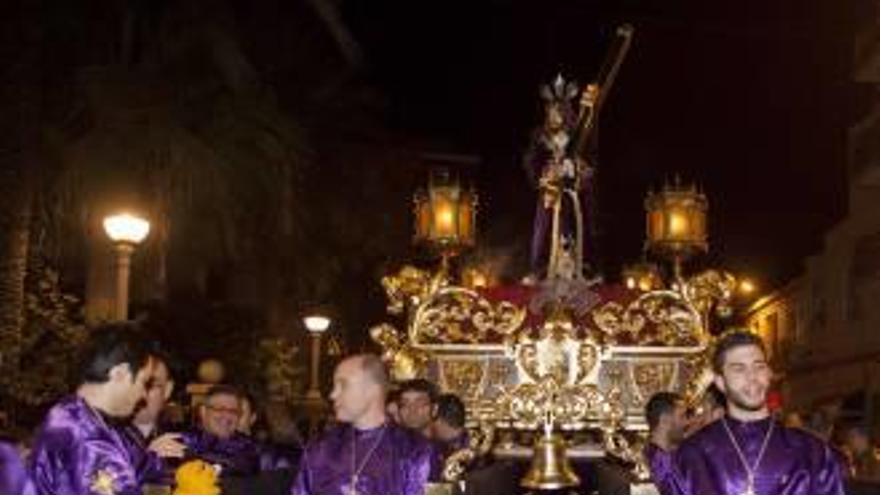 El Nazareno celebra su triduo y un via crucis