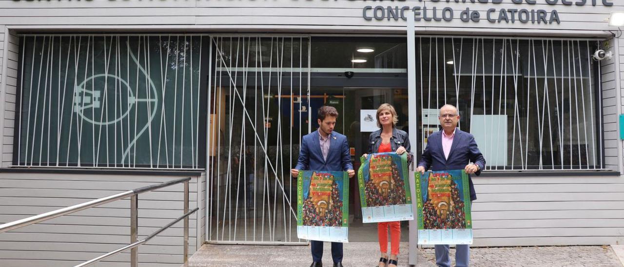 Iván Caamaño, Nava Castro y Alberto García, en la presentación del cartel y el programa, ayer. |   //  FDV