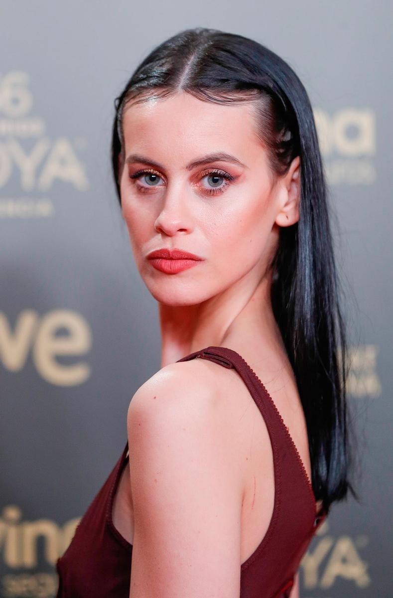 La belleza de Milena Smit en el encuentro de nominados de los Premios Goya 2022