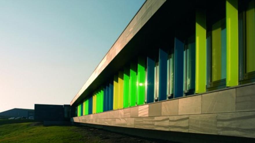 Una escuela infantil llena de alegría y color