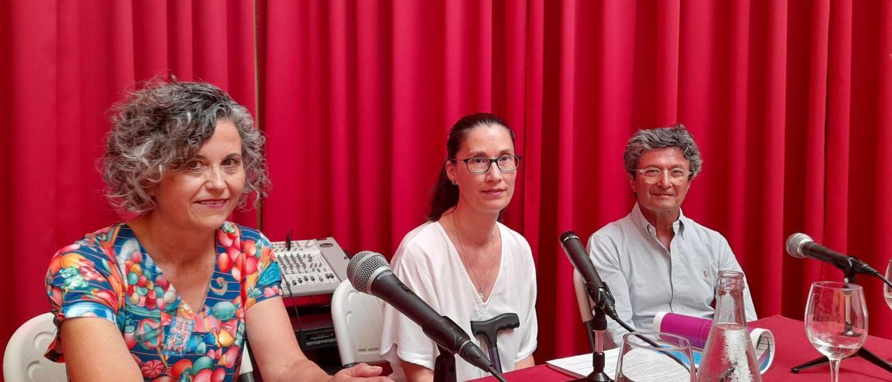 Presentación del libro ‘Senderos’ en el Casino de La Laguna en la tarde de ayer.