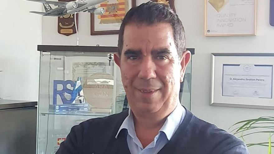 El director del Aeropuerto de Teruel, Alejandro Ibrahim.  | EL PERIÓDICO