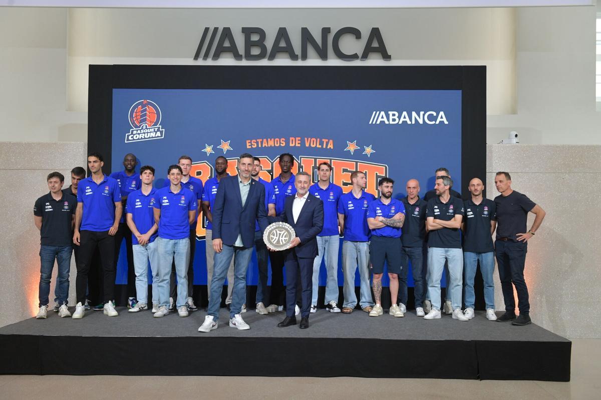 Leyma Coruña Abanca visita institucional Espacio Avenida