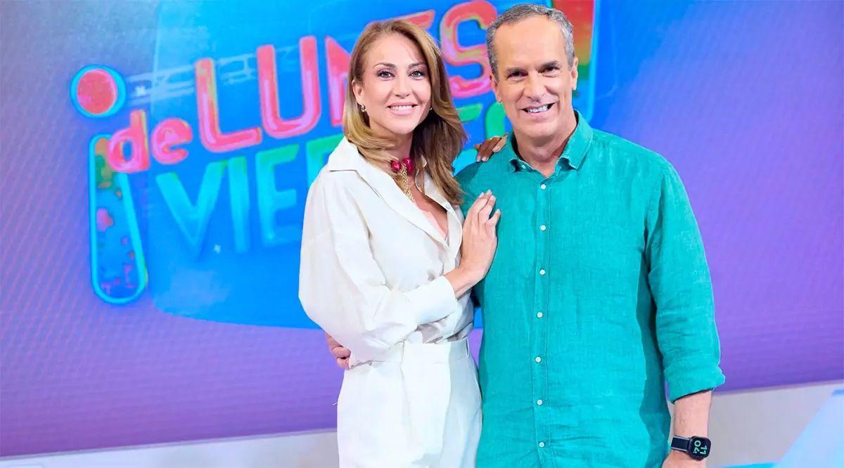 Beatriz Archidona y Santi Acosta presentan '¡De lunes a viernes!'