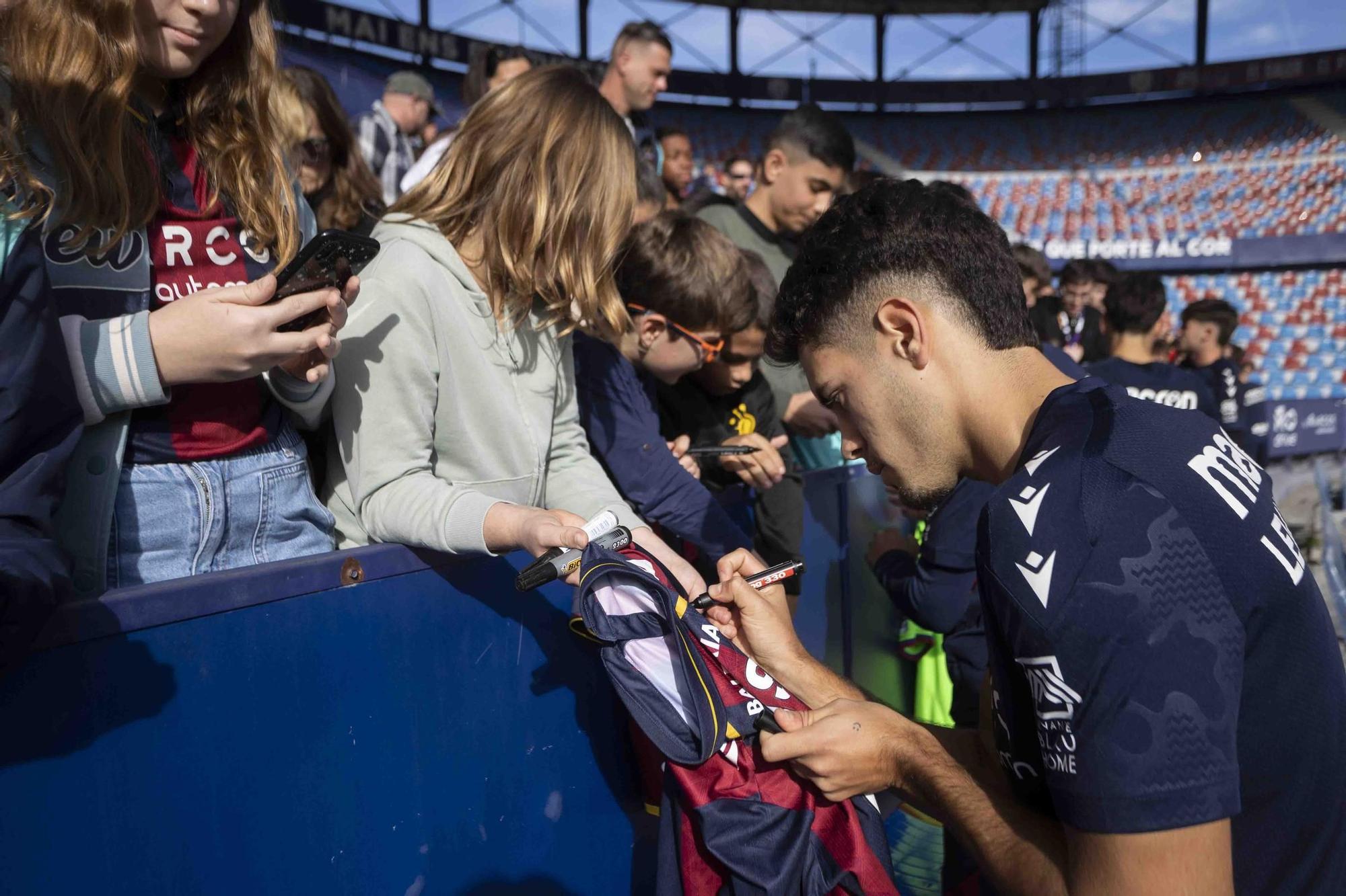 Puertas abiertas entrenamiento Levante