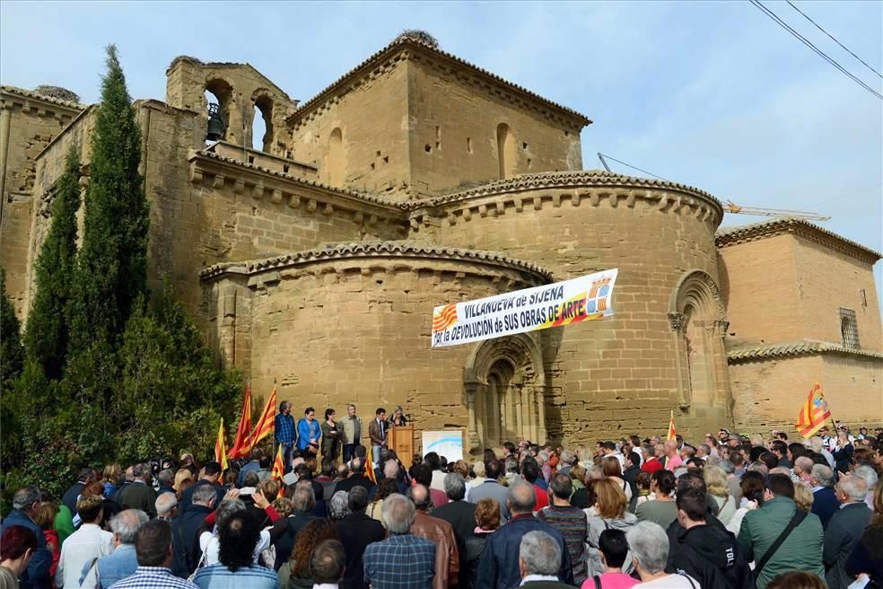 Concentración en Sijena por el regreso de los bienes