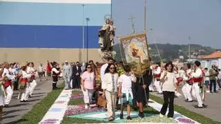 Cambados rinde culto al Carmen y a Santa Mariña