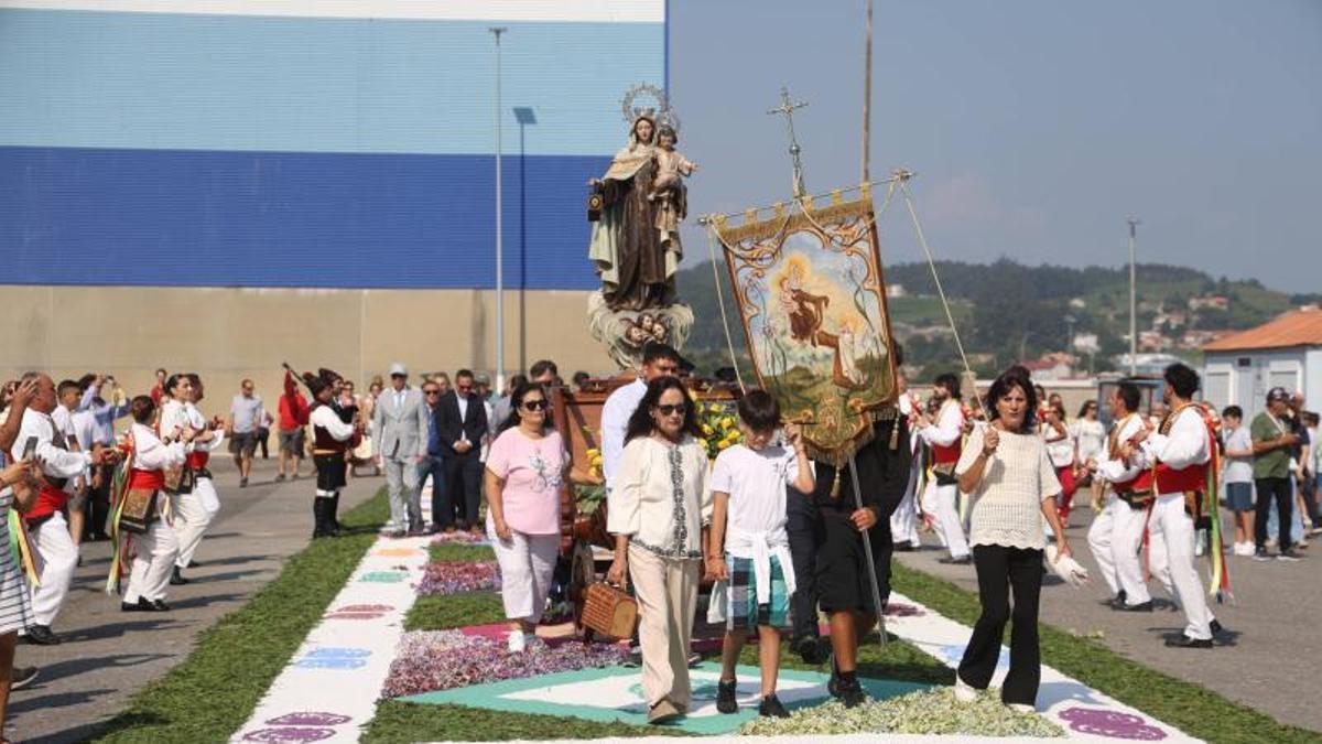 Procesión marítima en honor a la Virgen del Carmen