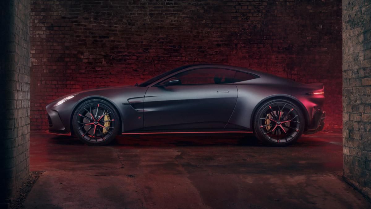 Aston Martin Vantage S