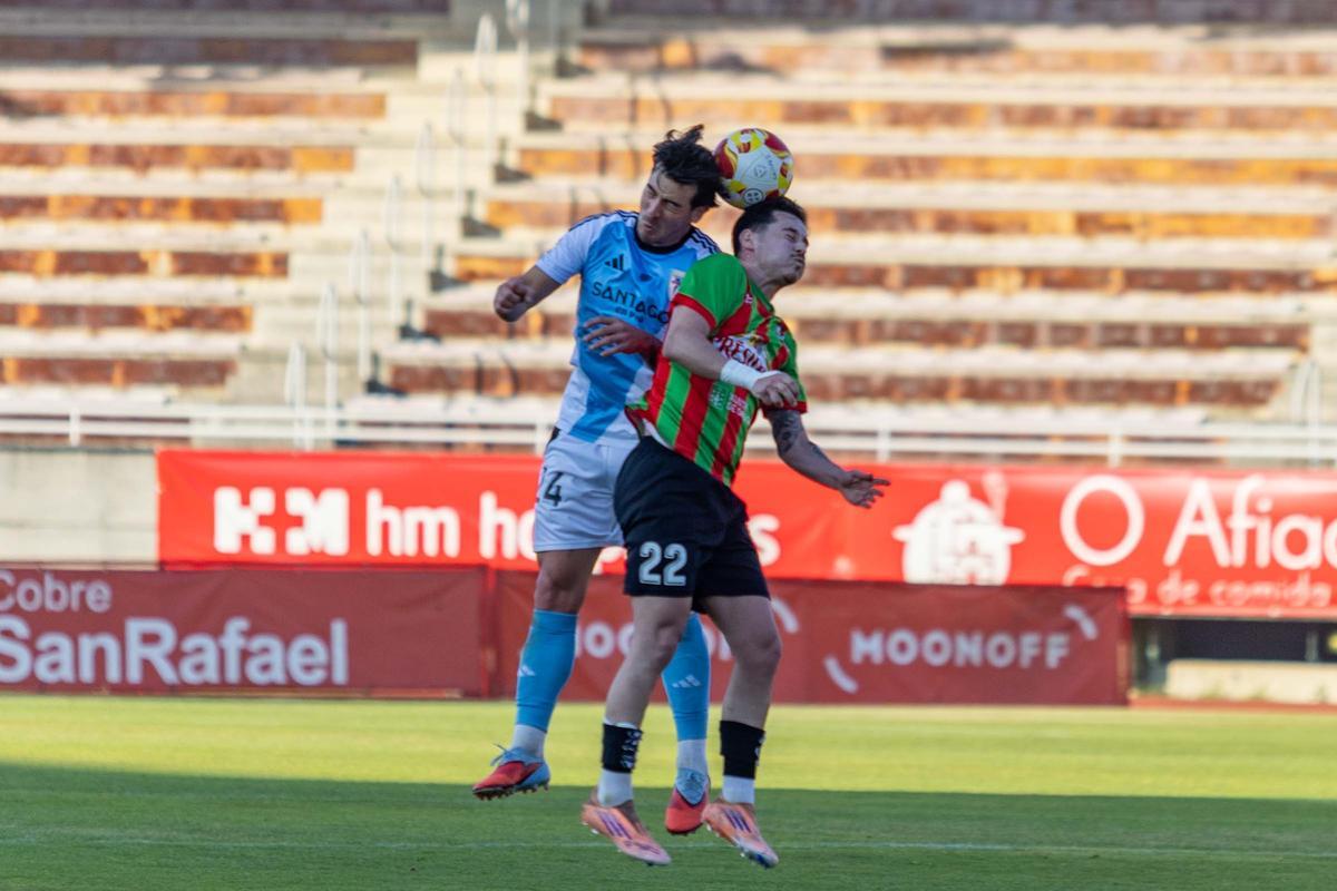 El Compostela cede un empate ante el Racing Villalbés en San Lázaro