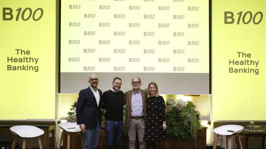 Mahía y el resto de directivos de Abanca, ayer, en Madrid en la presentación de B100.